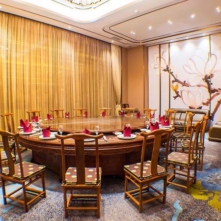 Zhongshan Guzhen Huayu Landmark Hotel Εξωτερικό φωτογραφία